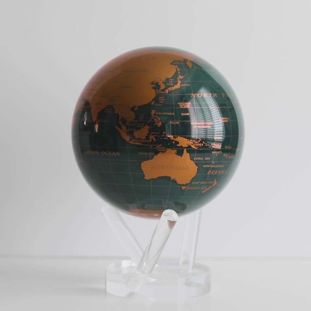 MOVA Emerald Gold Political Map Globe in motion – self-rotating green globe with detailed metallic gold world map